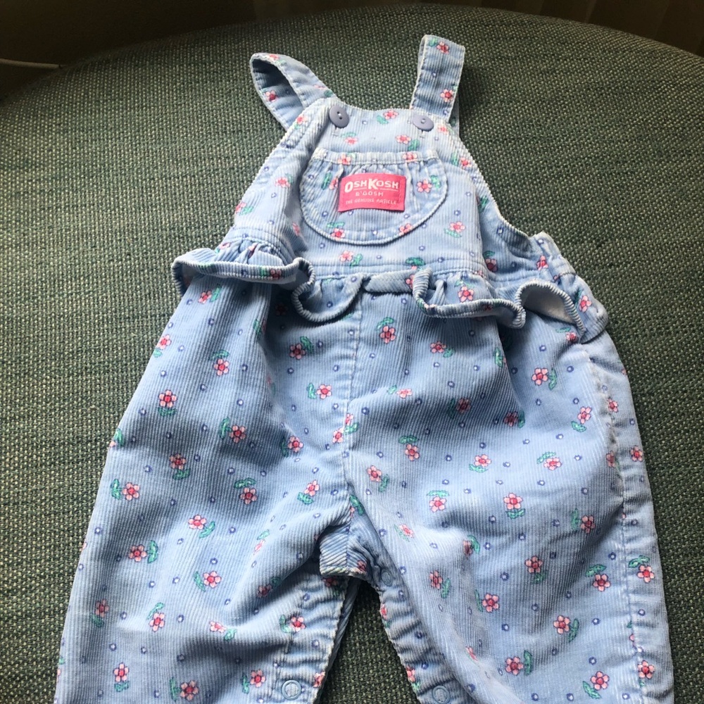 Vintage Oshkosh B’Gosh corduroy purple flower ruffle bubble overall